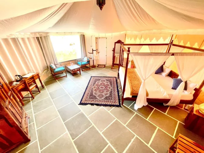 Swiss Tent - Image 10